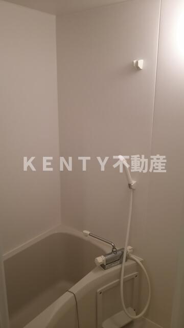 バス・シャワールーム　落ち着いた空間のお風呂です