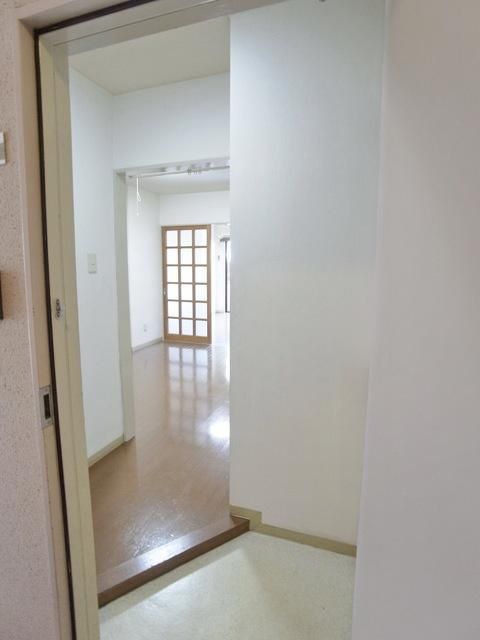 玄関　★お部屋探しは株式会社タウンハウジング東京まで★