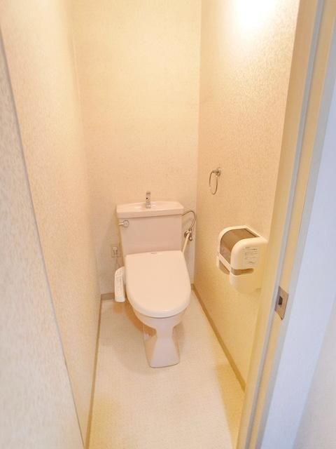 トイレ　★お部屋探しは株式会社タウンハウジング東京まで★