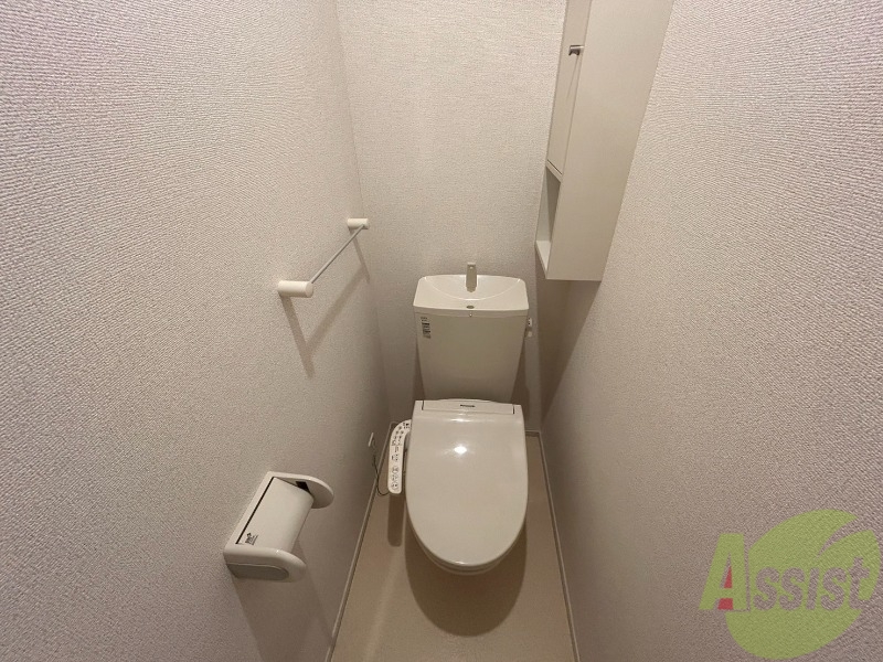 トイレ　トイレはちゃんとシャワー付きトイレとなっております。