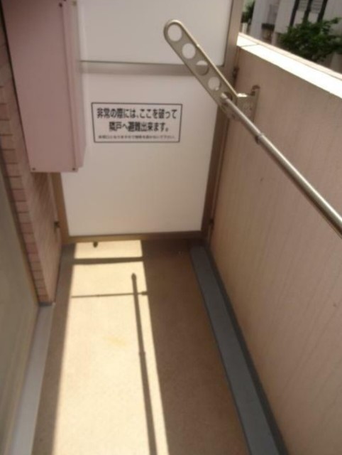 バルコニー　バルコニーあります