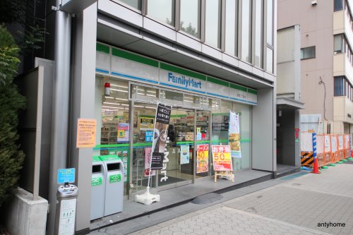 コンビニ　ファミリーマート 天満二丁目店（コンビニ）まで162m