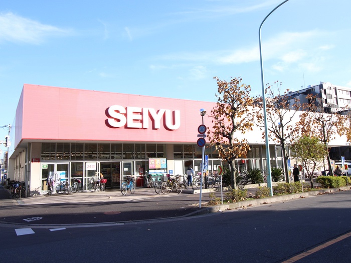 スーパー　西友（スーパー）まで739m