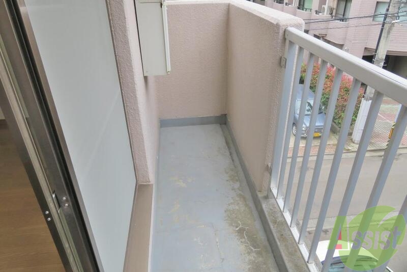 バルコニー　バルコニーも充分な広さがありそうですね～。