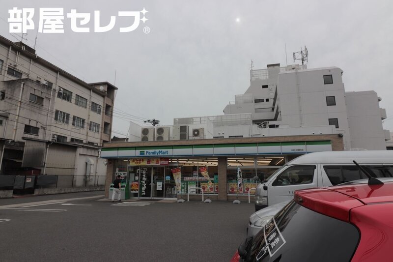 コンビニ　ファミリーマート中村大宮町店（コンビニ）まで142m