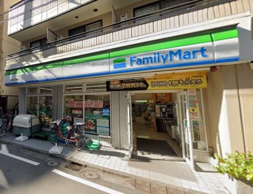 コンビニ　ファミリーマート（コンビニ）まで372m