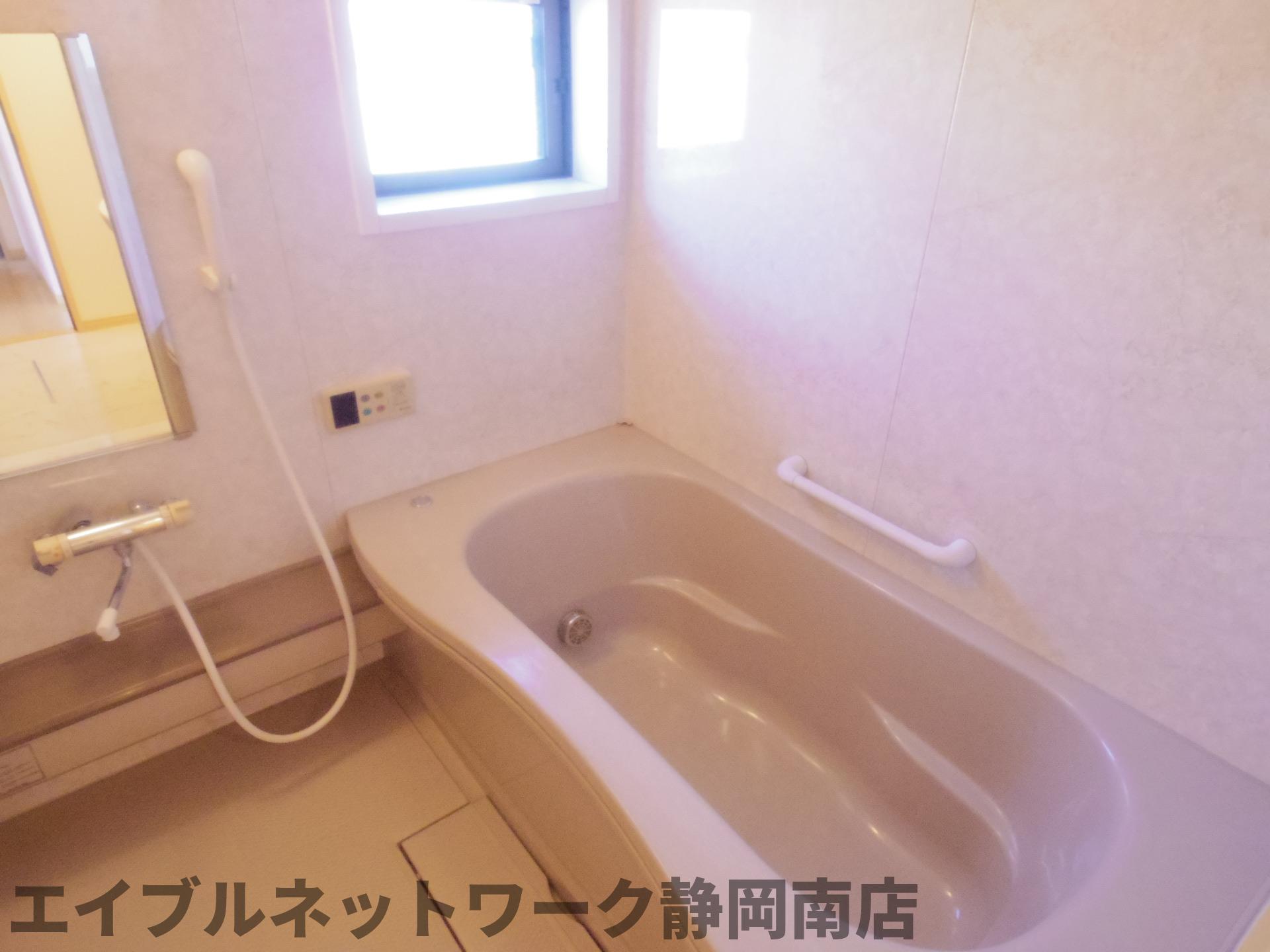 バス・シャワールーム　お風呂です