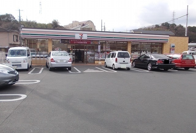 コンビニ　セブンイレブン多古店（コンビニ）まで1000m