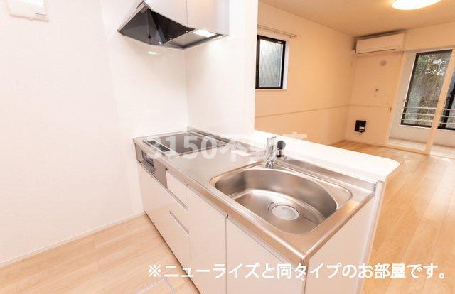 キッチン　コンパクトなキッチンで掃除もラクラク