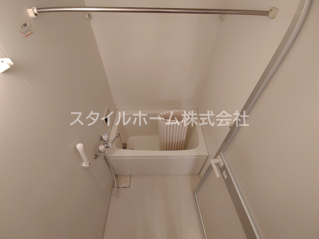 バス・シャワールーム　別部屋写真です。