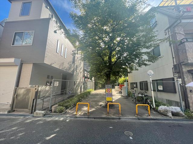 銀行　（株）三井住友銀行／天六支店（銀行）まで725m