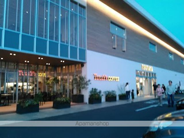 レンタルビデオ　TSUTAYA（レンタルビデオ）まで1004m
