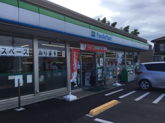 コンビニ　ファミリーマート上溝七曲り店（コンビニ）まで728m