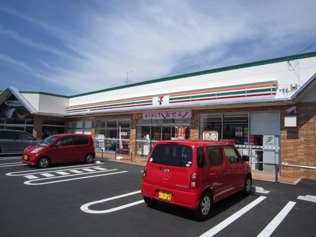 コンビニ　セブンイレブン（コンビニ）まで230m