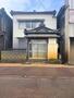 建物外観　正面玄関は大通りに面しています