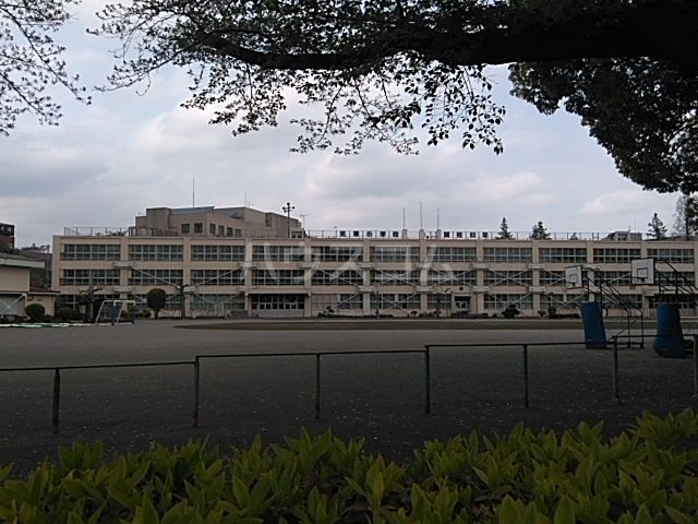 小学校　昭島市立光華小学校（小学校）まで642m