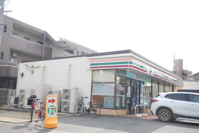 コンビニ　セブン-イレブン 名古屋平子橋西店（コンビニ）まで400m