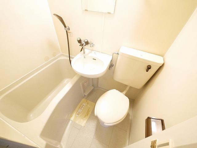 トイレ　トイレもきれいです