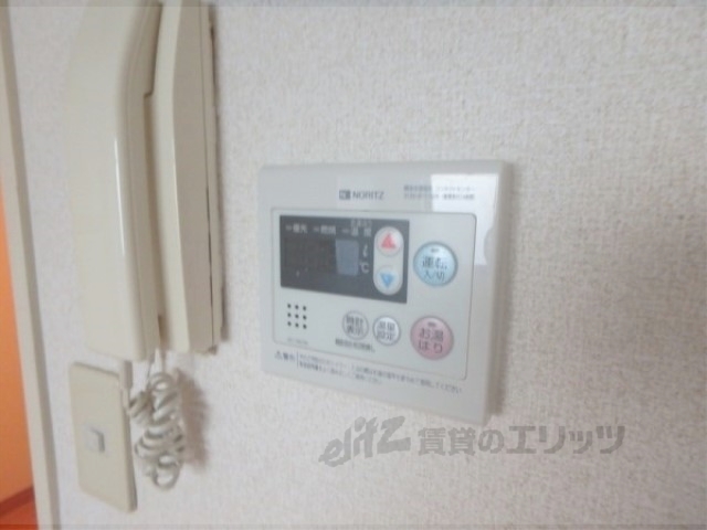その他設備　給湯器リモコン