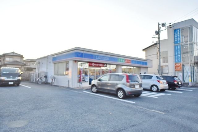 コンビニ　ローソン桶川神明一丁目店（コンビニ）まで831m