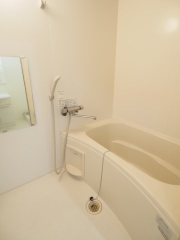 バス・シャワールーム　※同物件の別部屋参考写真です。