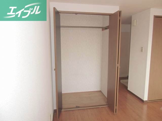 収納　写真は違うお部屋になります