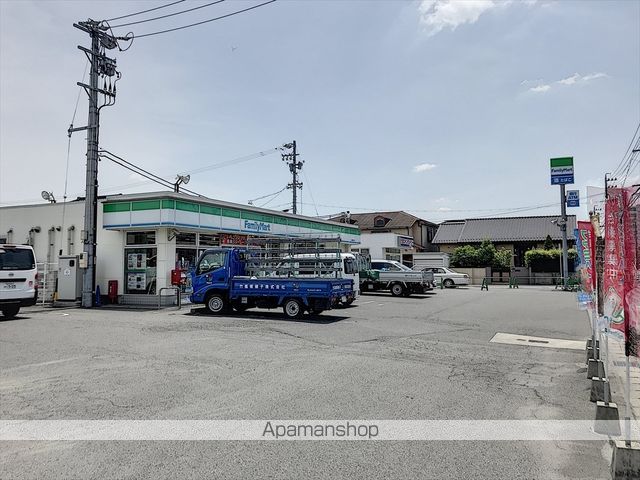 コンビニ　ファミリーマート東浦石浜店（コンビニ）まで691m