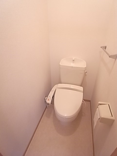 トイレ　落ち着いたトイレです