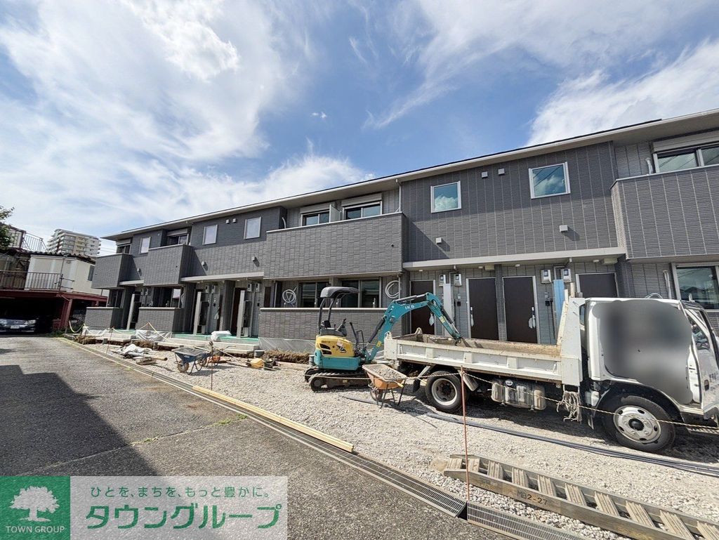 建物外観　駐車場