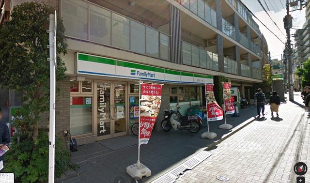 コンビニ　ファミリーマート（コンビニ）まで887m