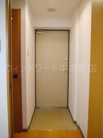 玄関　詳細は、ウィンドワード中の島までご相談下さい。