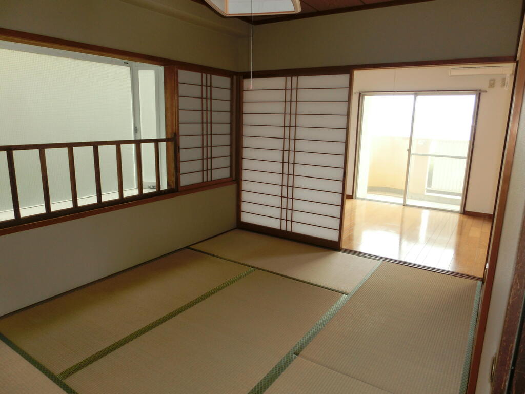 レイクハイツちどりの居間写真