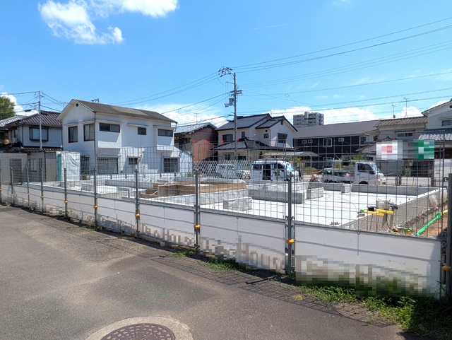 エントランス　建築中