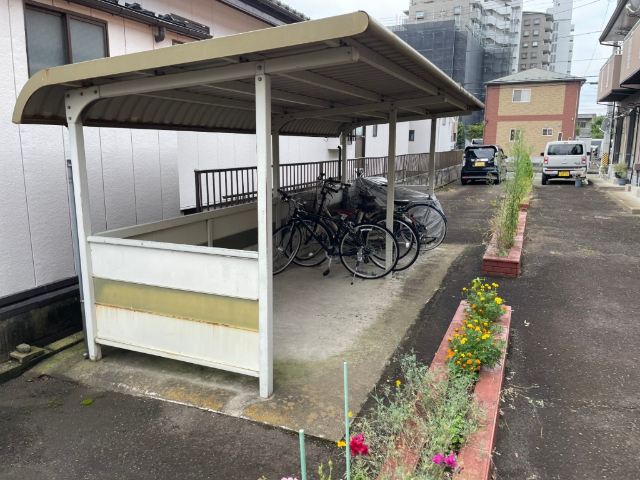 その他共有部分　自転車置き場です。