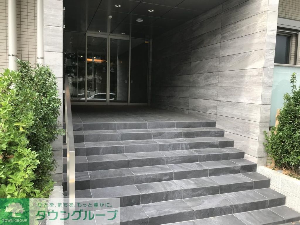 エントランス　エントランス
