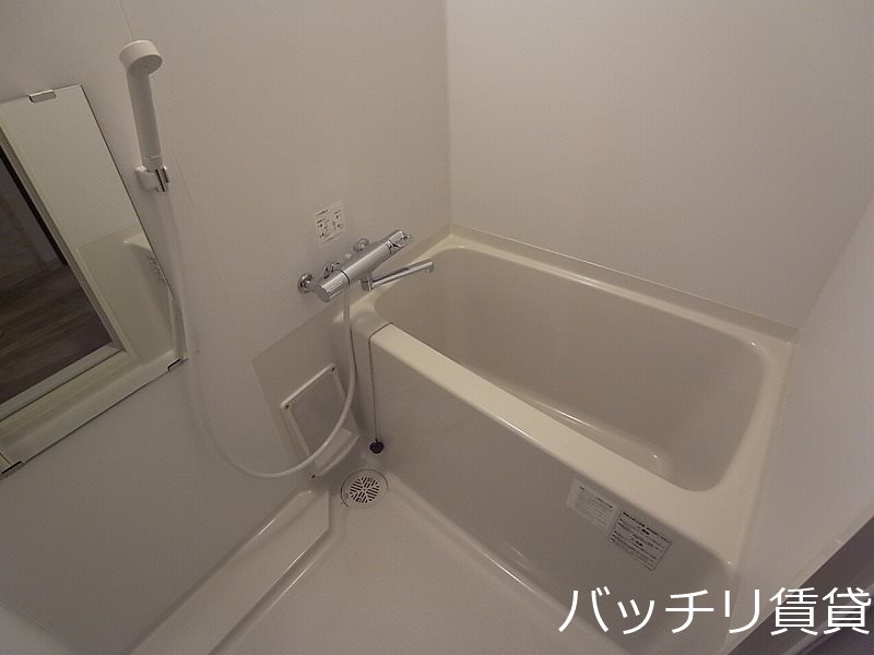 バス・シャワールーム　同タイプのお部屋の為の為、現状を優先致します。