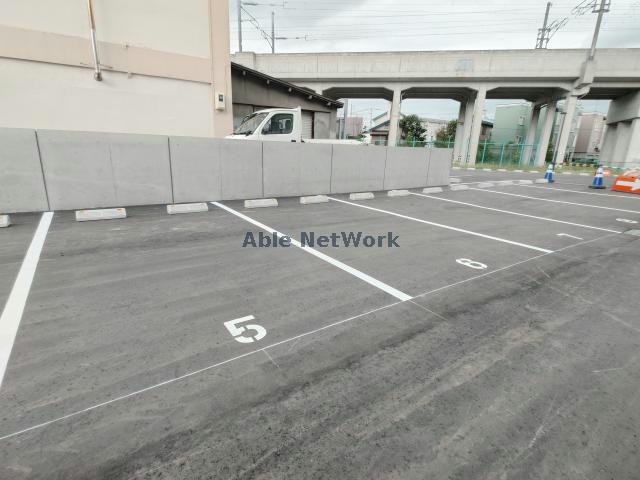 駐車場　駐車場