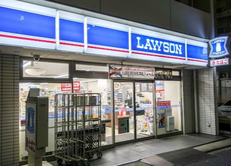 コンビニ　ローソン芝公園南店（コンビニ）まで69m