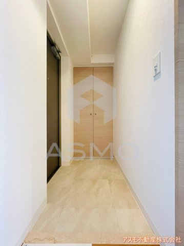 玄関　同マンション別部屋　参考写真
