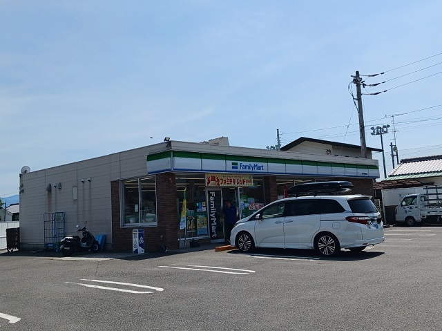コンビニ　ファミリーマート松前役場前店様（コンビニ）まで750m