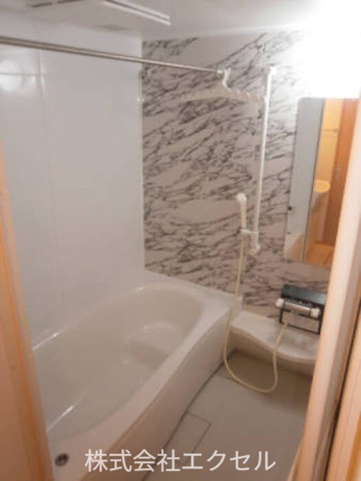 バス・シャワールーム　同建物の別部屋の写真