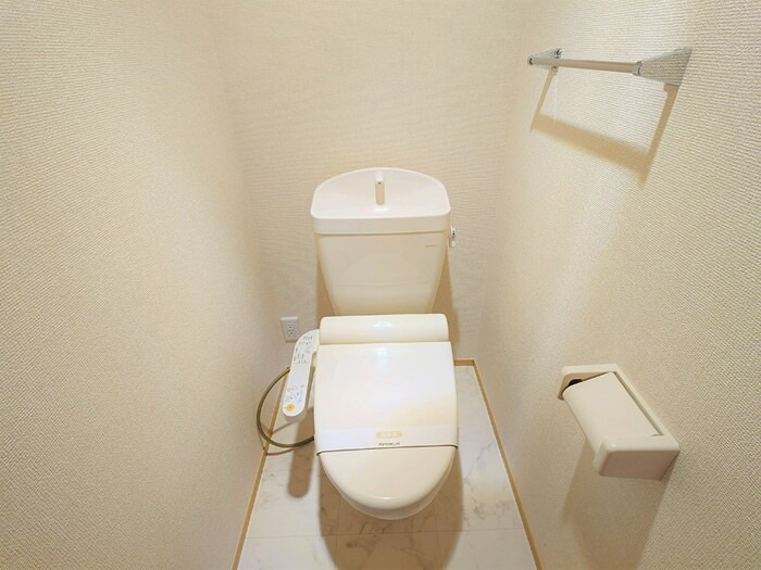 トイレ　同建物の別部屋の写真