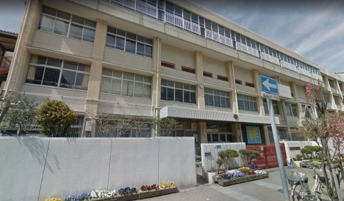 中学校　駒ケ林中学校（中学校）まで714m