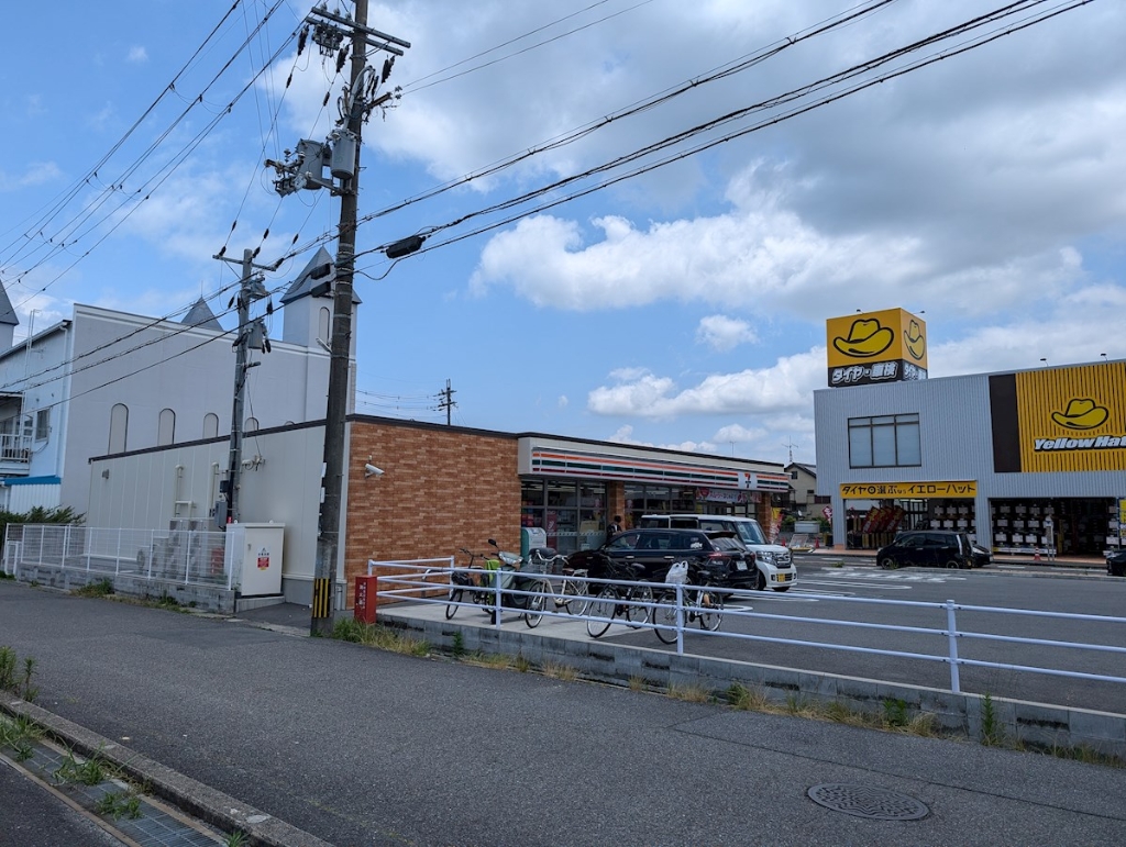 コンビニ　セブンイレブン 大津本堅田5丁目店（コンビニ）まで365m