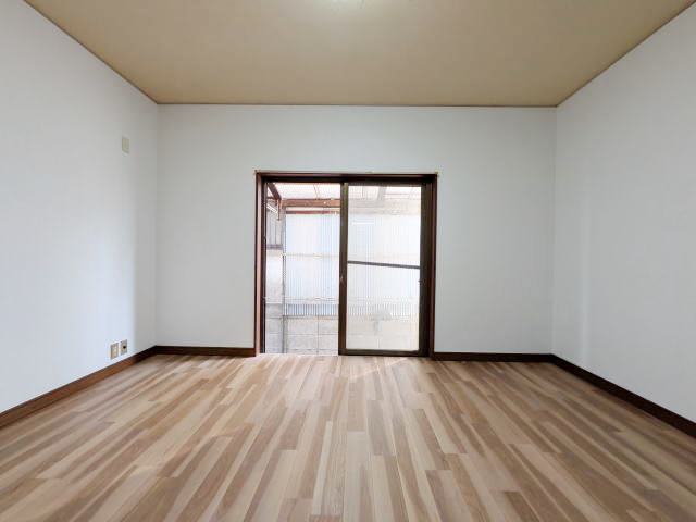 一戸建4669の居間写真