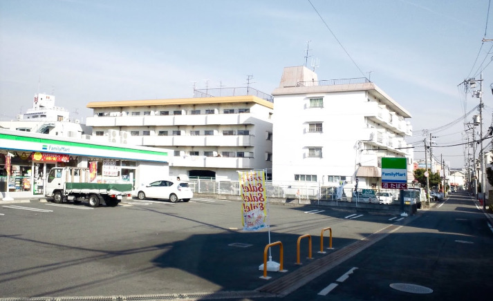 コンビニ　ファミリーマート 寝屋川点野店（コンビニ）まで763m