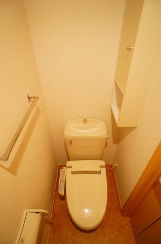トイレ　落ち着いたトイレです