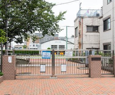 小学校　足立区立亀田小学校（小学校）まで400m