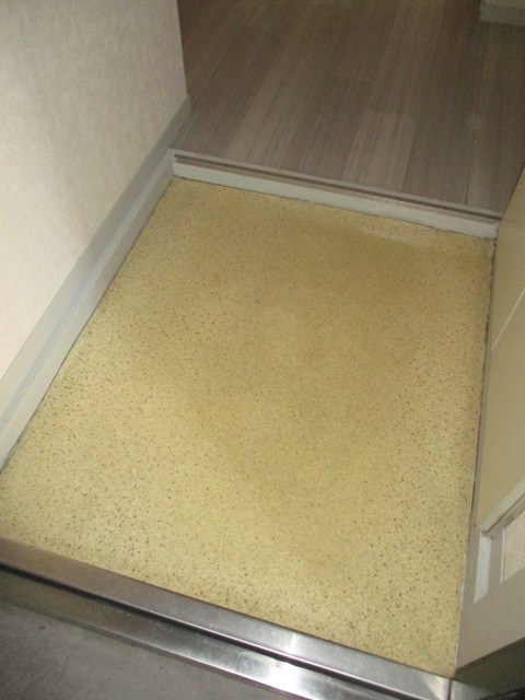 玄関　別部屋参照