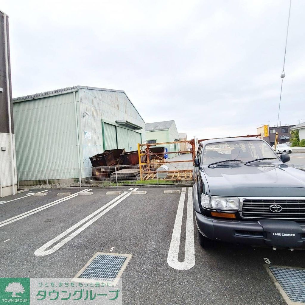 駐車場　駐車場